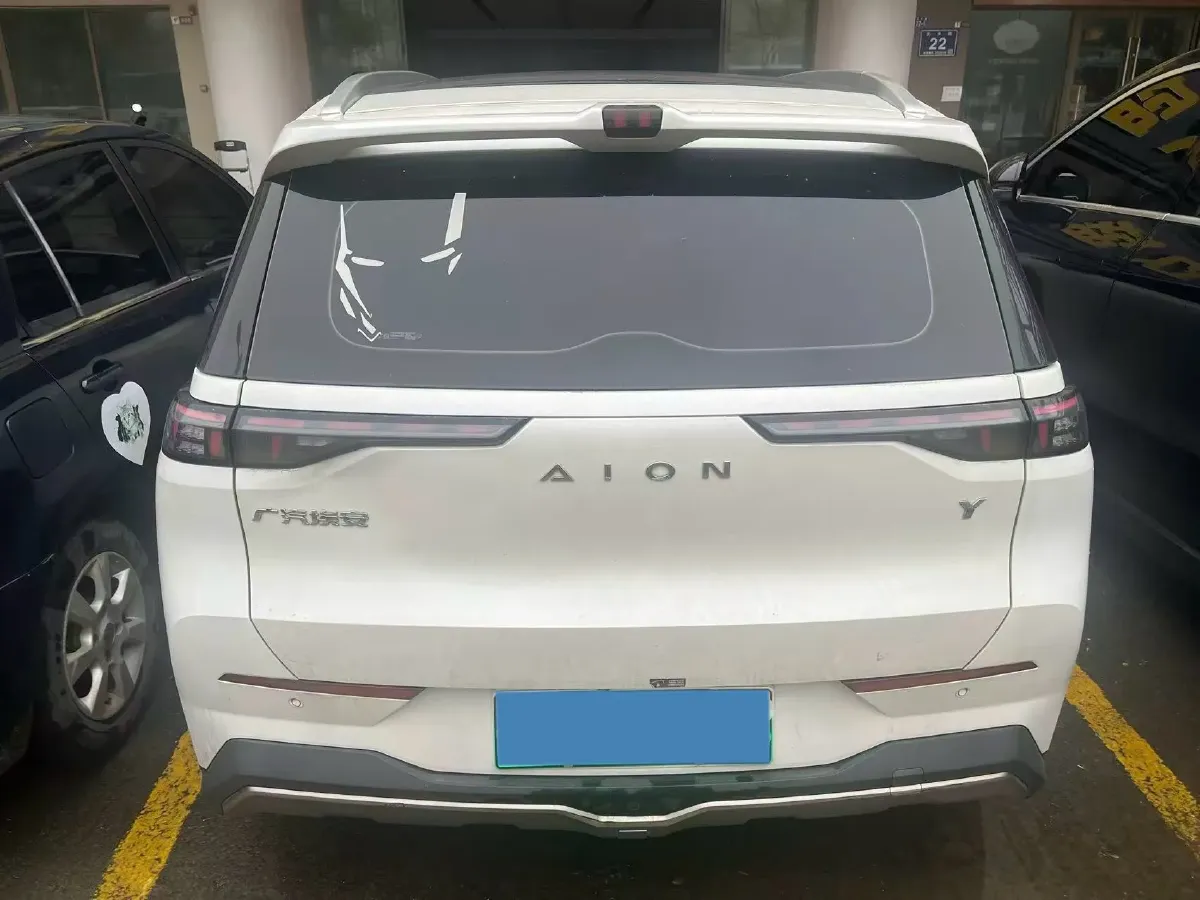 2022 Geely Okavango 1.8T 184HP L4 7DCT,autocango,china used car exporter,china ev exporter,chinese used car exporter,chinese used ev exporter