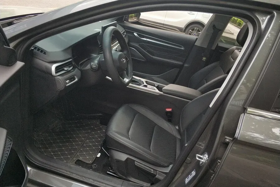 2023 Geely Emgrand 1.5L 127HP L4 CVT,autocango,china used car exporter,china ev exporter,chinese used car exporter,chinese used ev exporter