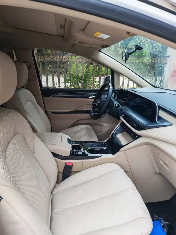 2025 Buick GL8 2.0T 237HP L4 9AT,autocango,china used car exporter,china ev exporter,chinese used car exporter,chinese used ev exporter