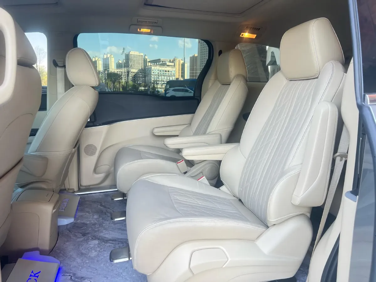 2022 Buick GL8 2.0T 237HP L4 9AT,autocango,china used car exporter,china ev exporter,chinese used car exporter,chinese used ev exporter