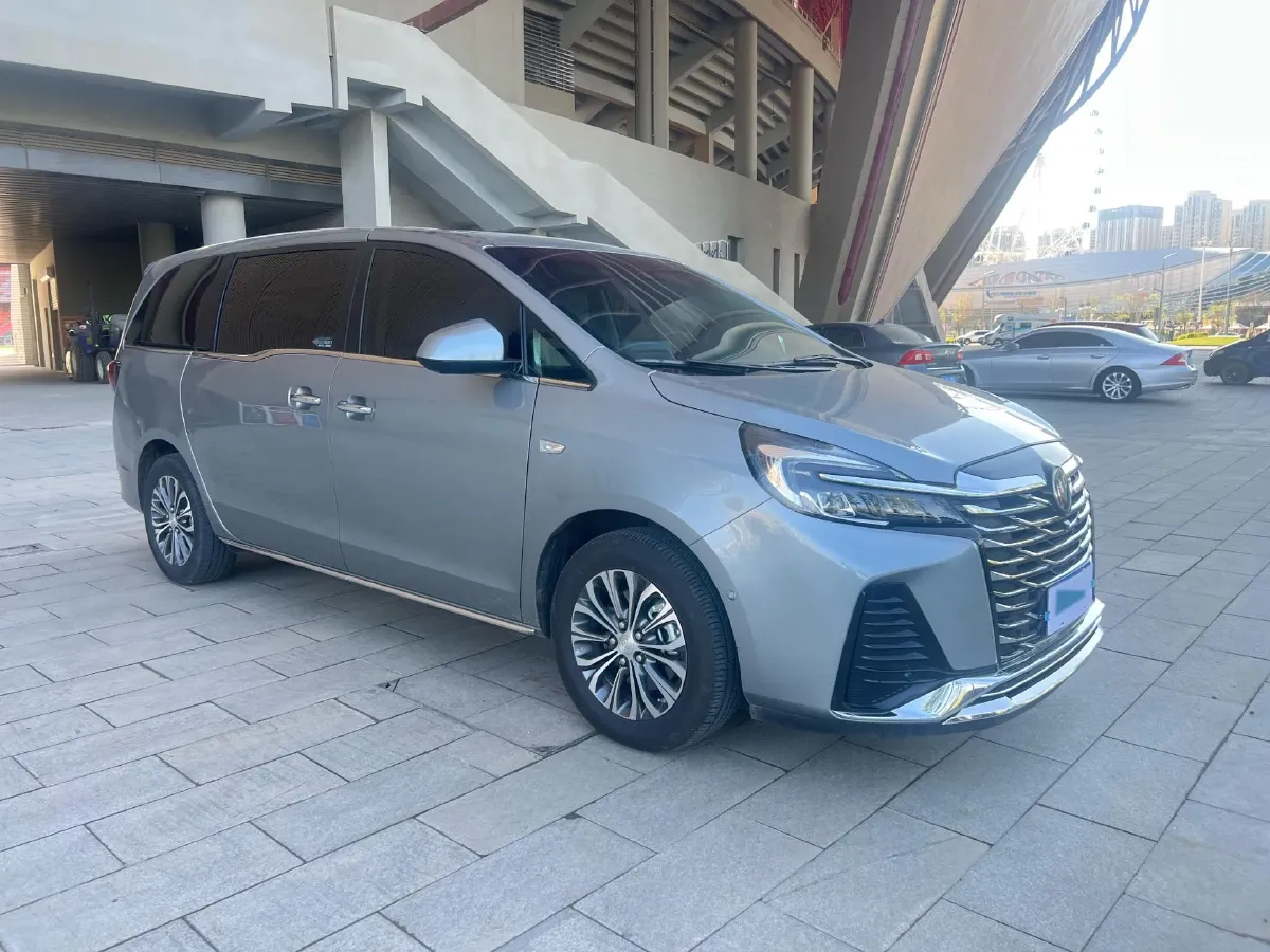 2022 Buick GL8 2.0T 237HP L4 9AT,autocango,china used car exporter,china ev exporter,chinese used car exporter,chinese used ev exporter