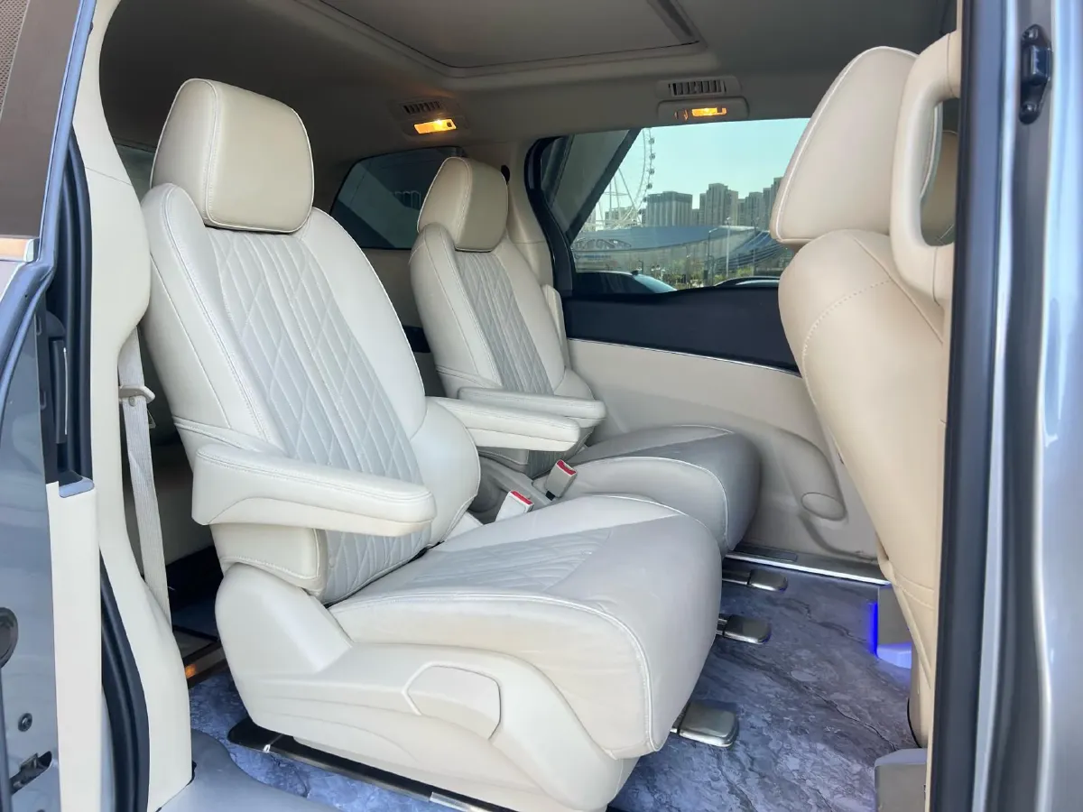 2022 Buick GL8 2.0T 237HP L4 9AT,autocango,china used car exporter,china ev exporter,chinese used car exporter,chinese used ev exporter