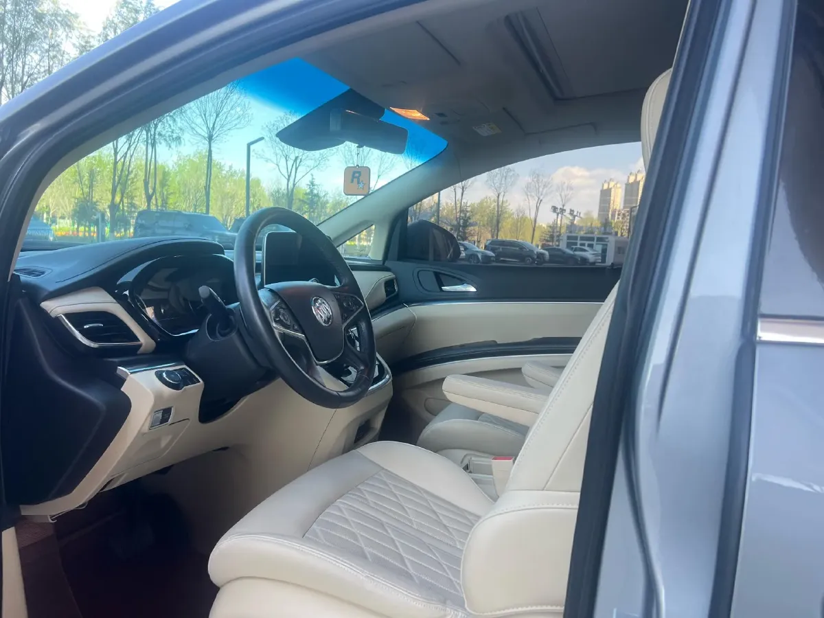 2022 Buick GL8 2.0T 237HP L4 9AT,autocango,china used car exporter,china ev exporter,chinese used car exporter,chinese used ev exporter