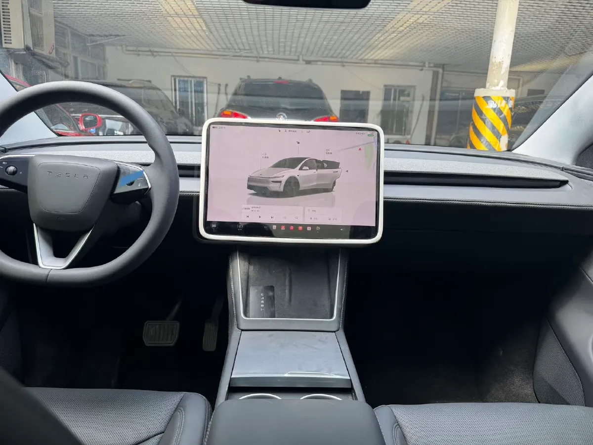 2025 Tesla Model Y BEV 78.4KWH,autocango,china used car exporter,china ev exporter,chinese used car exporter,chinese used ev exporter