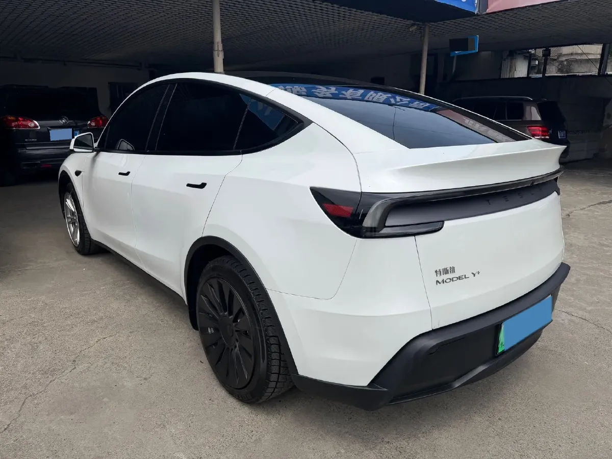 2025 Tesla Model Y BEV 78.4KWH,autocango,china used car exporter,china ev exporter,chinese used car exporter,chinese used ev exporter