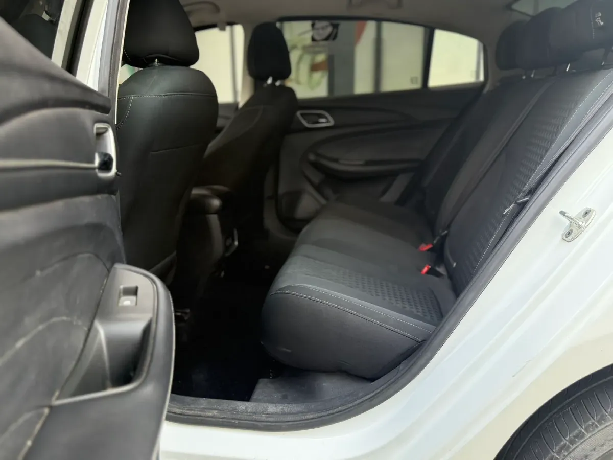 2019 Roewe i5 1.5L 120HP L4 CVT,autocango,china used car exporter,china ev exporter,chinese used car exporter,chinese used ev exporter