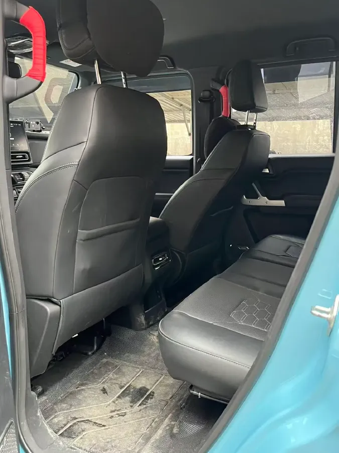 2025 212 212 T01 2.0T 252HP L4 8AT,autocango,china used car exporter,china ev exporter,chinese used car exporter,chinese used ev exporter