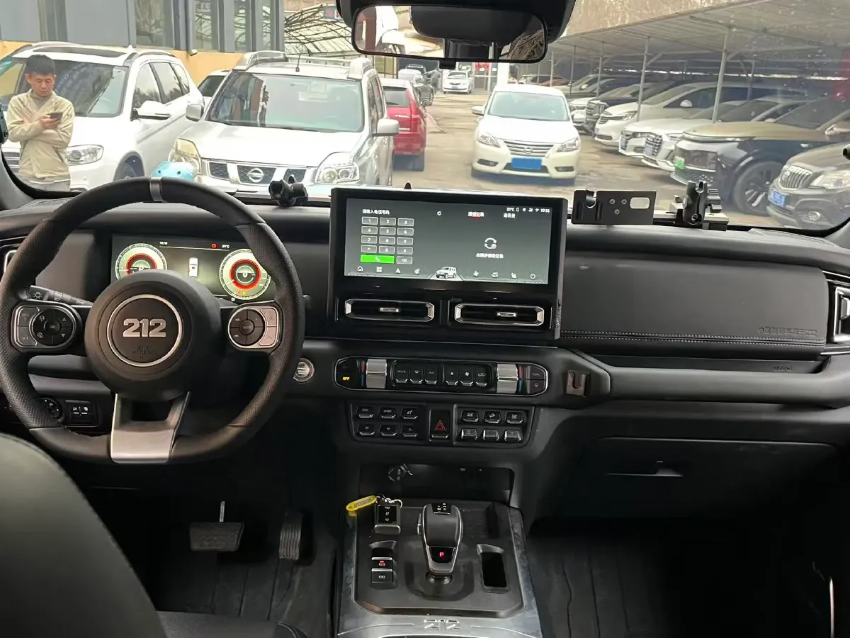 2025 212 212 T01 2.0T 252HP L4 8AT,autocango,china used car exporter,china ev exporter,chinese used car exporter,chinese used ev exporter