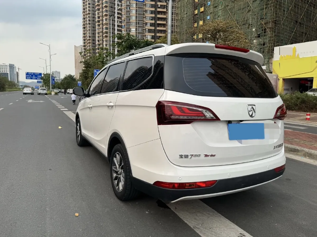 2019 BaoJun 730 1.5T 150HP L4 6MT,autocango,china used car exporter,china ev exporter,chinese used car exporter,chinese used ev exporter