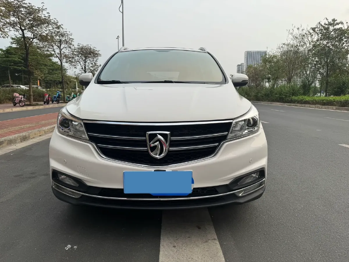 2019 BaoJun 730 1.5T 150HP L4 6MT,autocango,china used car exporter,china ev exporter,chinese used car exporter,chinese used ev exporter
