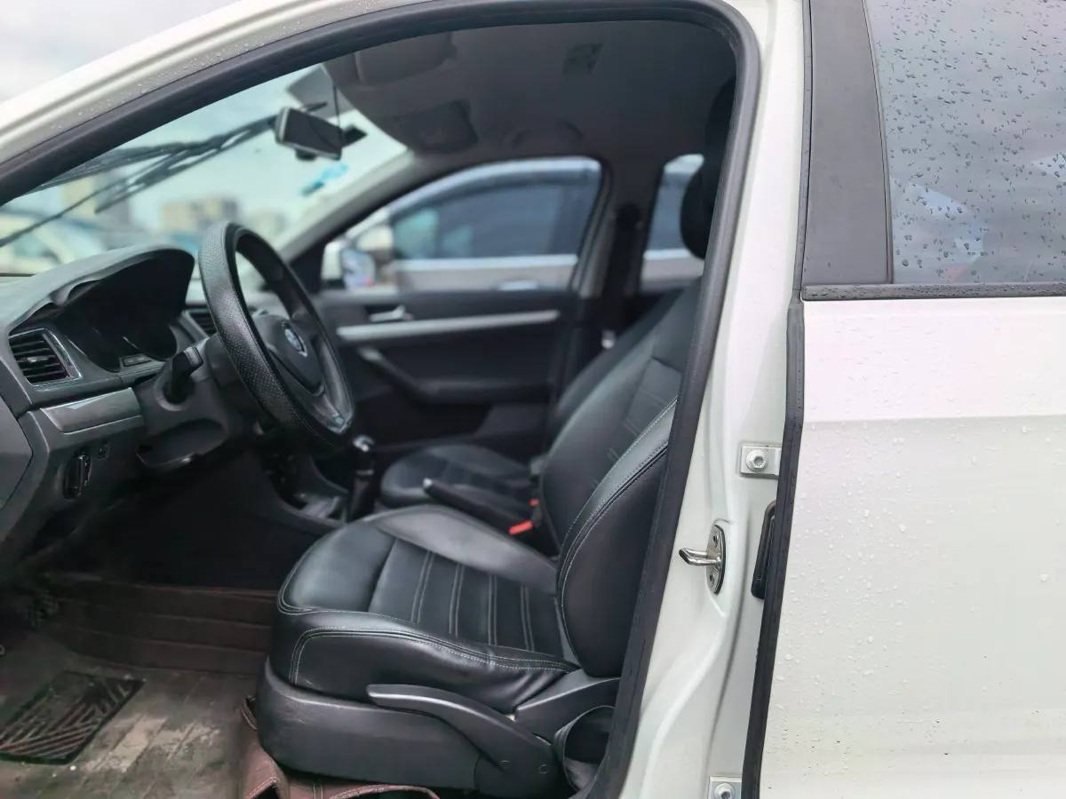 2017 Buick Excelle 1.5L 114HP L4 5MT,autocango,china used car exporter,china ev exporter,chinese used car exporter,chinese used ev exporter