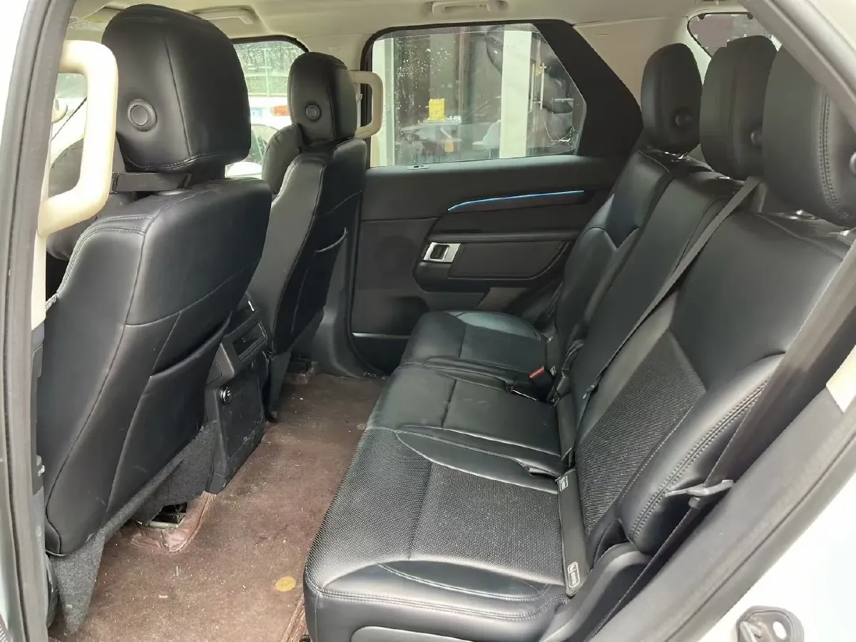 2018 Land Rover Discovery 2.0T 300HP L4 8AT,autocango,china used car exporter,china ev exporter,chinese used car exporter,chinese used ev exporter