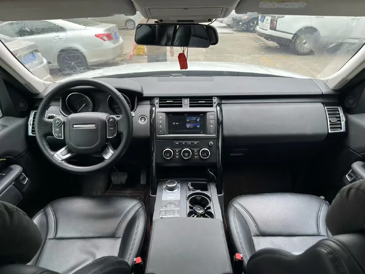 2018 Land Rover Discovery 2.0T 300HP L4 8AT,autocango,china used car exporter,china ev exporter,chinese used car exporter,chinese used ev exporter