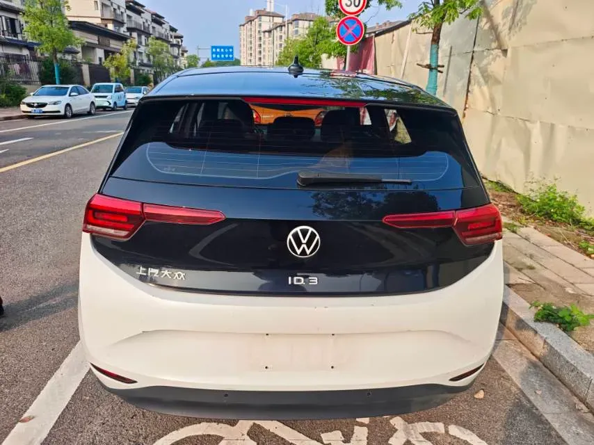 2021 Volkswagen ID.3 BEV 57.3KWH,autocango,china used car exporter,china ev exporter,chinese used car exporter,chinese used ev exporter