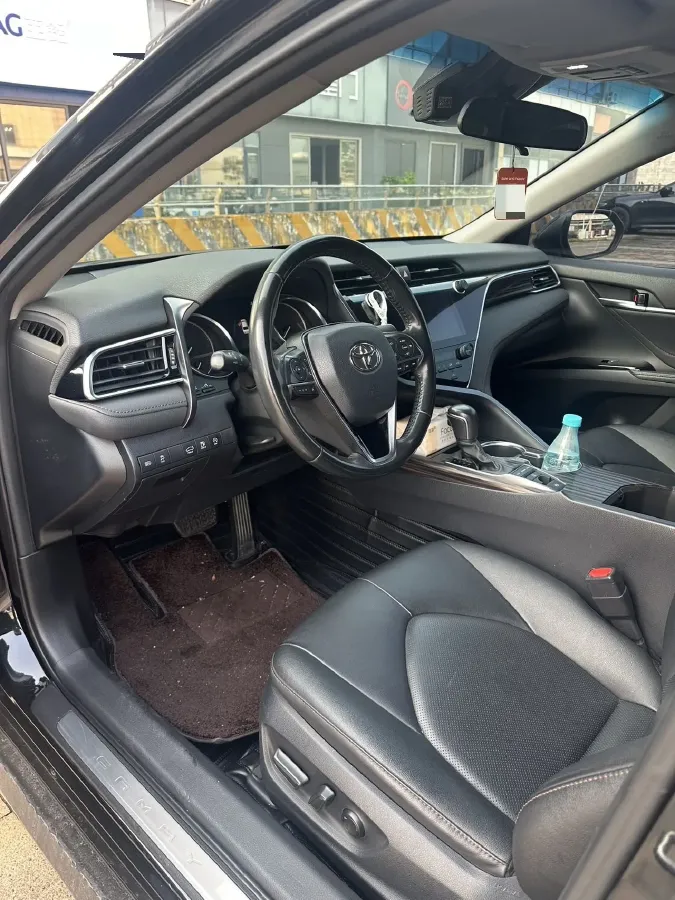 2019 Toyota Camry 2.5L 209HP L4 8AT,autocango,china used car exporter,china ev exporter,chinese used car exporter,chinese used ev exporter