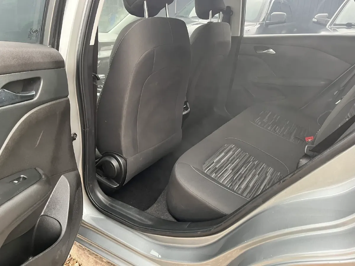 2022 Chevrolet Monza 1.5L 113HP L4 6AT,autocango,china used car exporter,china ev exporter,chinese used car exporter,chinese used ev exporter