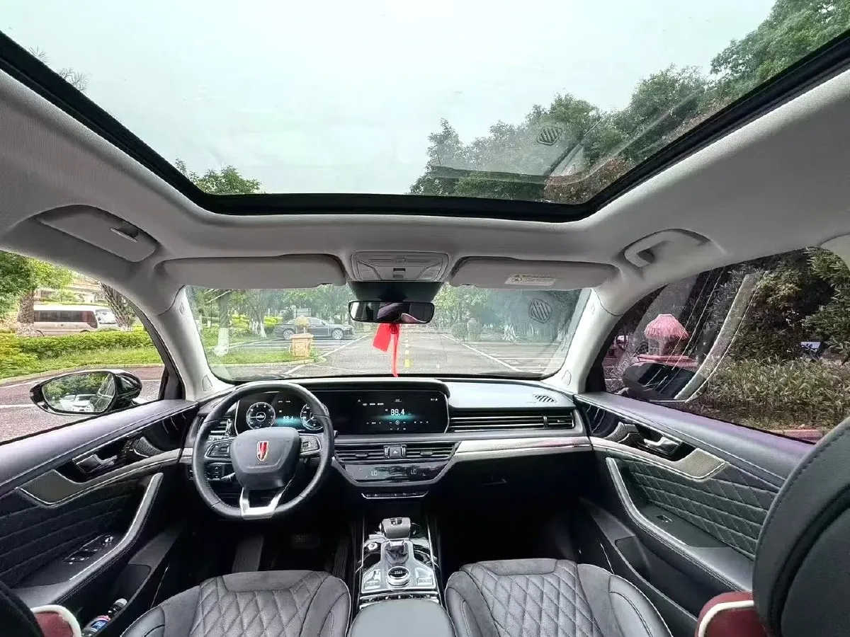 2022 HongQi HS5 2.0T 224HP L4 6AT,autocango,china used car exporter,china ev exporter,chinese used car exporter,chinese used ev exporter