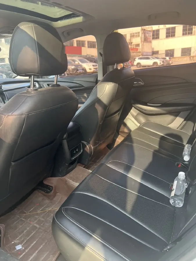 2019 Roewe i5 1.5L 120HP L4 CVT,autocango,china used car exporter,china ev exporter,chinese used car exporter,chinese used ev exporter