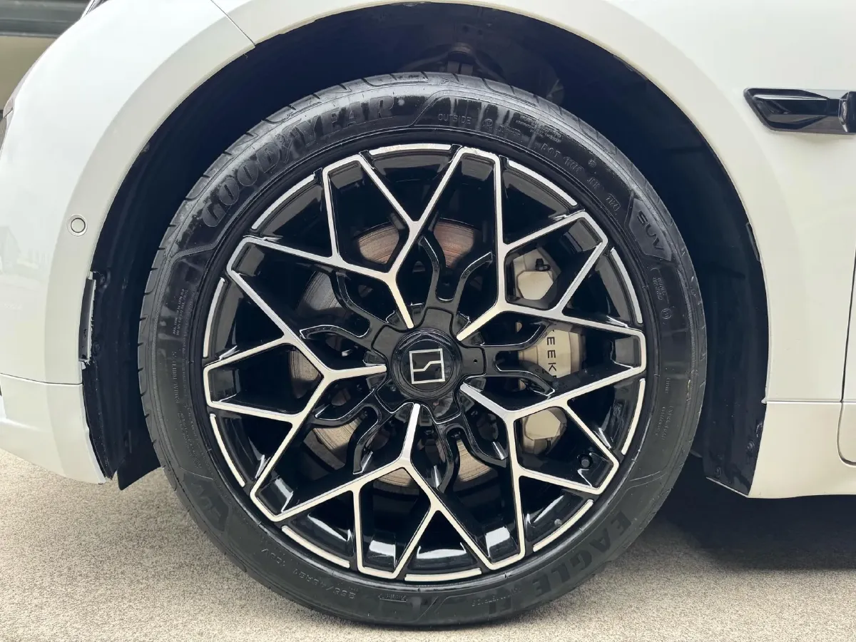 2024 Zeekr 001 BEV 95KWH,autocango,china used car exporter,china ev exporter,chinese used car exporter,chinese used ev exporter