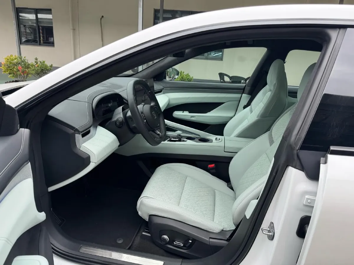 2024 Zeekr 001 BEV 95KWH,autocango,china used car exporter,china ev exporter,chinese used car exporter,chinese used ev exporter