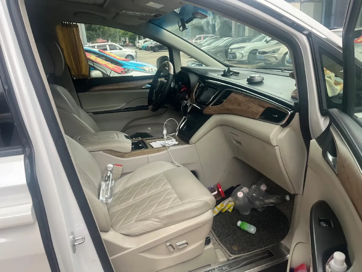 2018 Buick GL8 2.0T 260HP L4 6AT,autocango,china used car exporter,china ev exporter,chinese used car exporter,chinese used ev exporter