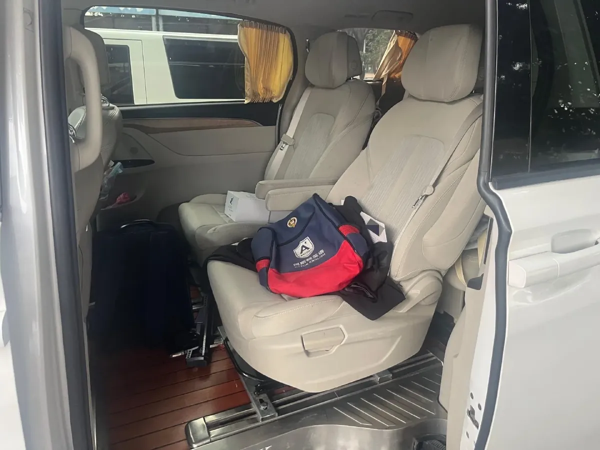 2018 Buick GL8 2.0T 260HP L4 6AT,autocango,china used car exporter,china ev exporter,chinese used car exporter,chinese used ev exporter