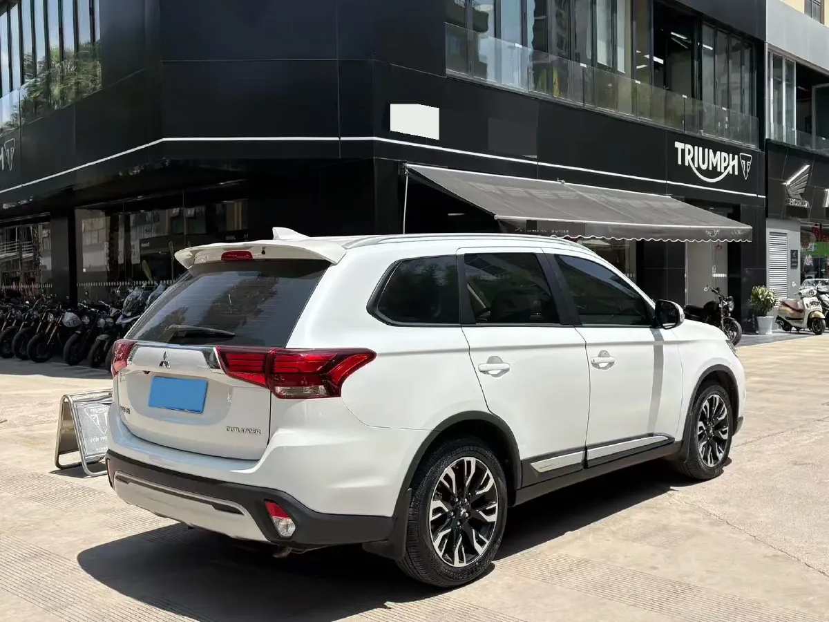 2019 Mitsubishi Outlander 2.0L 166HP L4 CVT,autocango,china used car exporter,china ev exporter,chinese used car exporter,chinese used ev exporter