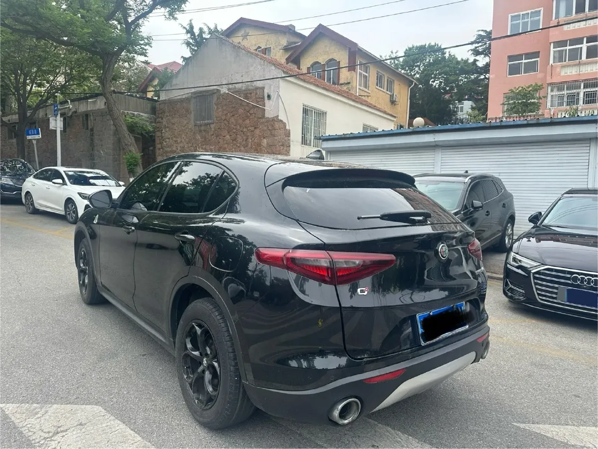 2017 Jaguar XE 2.0T 240HP L4 8AT,autocango,china used car exporter,china ev exporter,chinese used car exporter,chinese used ev exporter