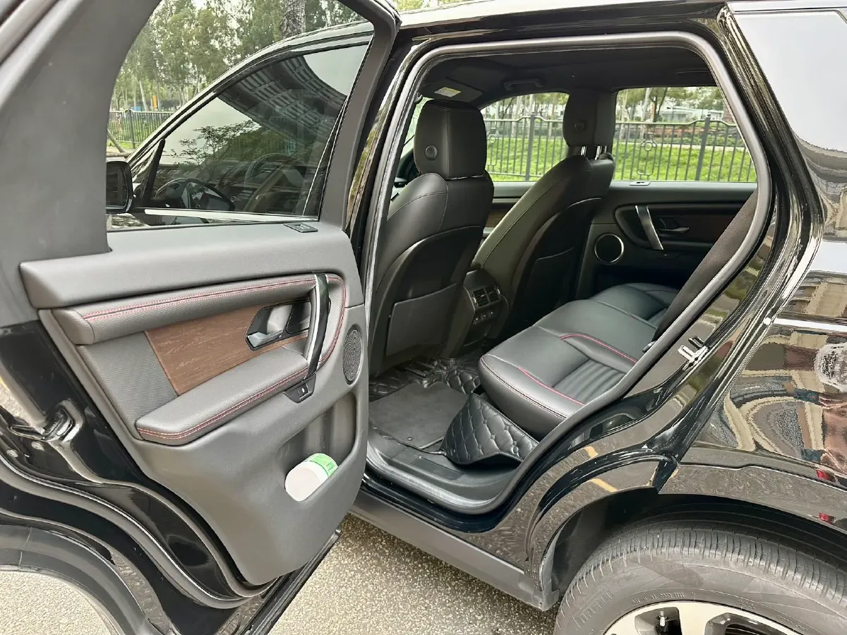 2021 Land Rover Discovery Sport 2.0T 249HP L4 9AT,autocango,china used car exporter,china ev exporter,chinese used car exporter,chinese used ev exporter