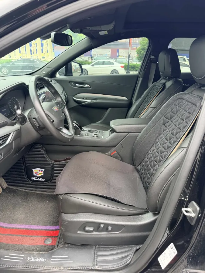 2020 Cadillac XT4 2.0T 241HP L4 9AT,autocango,china used car exporter,china ev exporter,chinese used car exporter,chinese used ev exporter