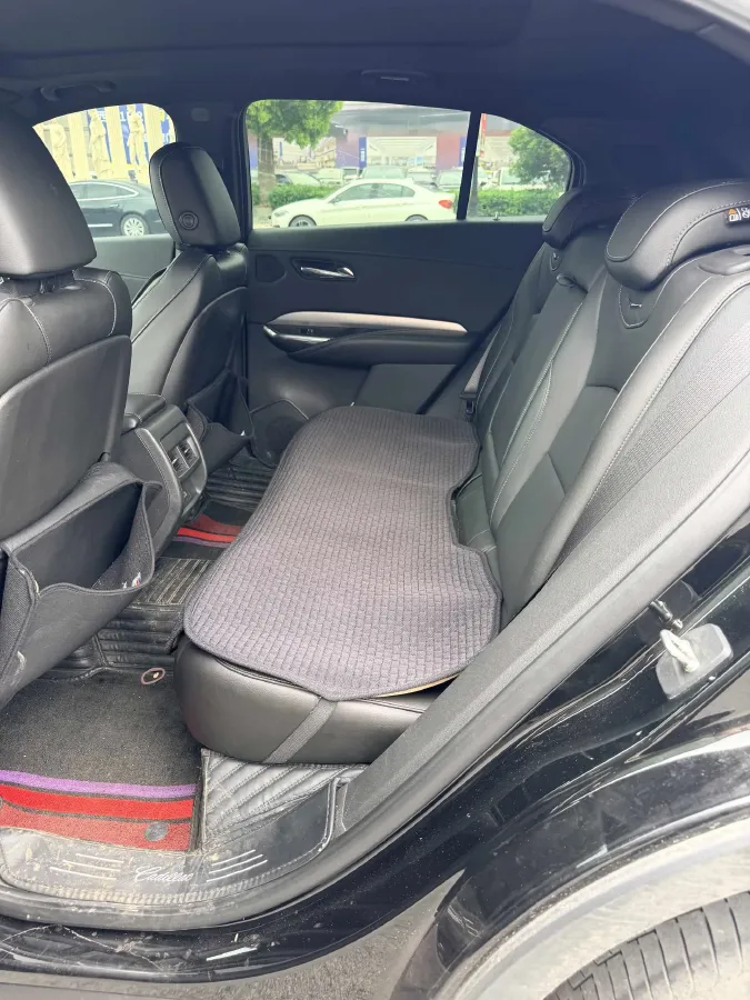 2020 Cadillac XT4 2.0T 241HP L4 9AT,autocango,china used car exporter,china ev exporter,chinese used car exporter,chinese used ev exporter