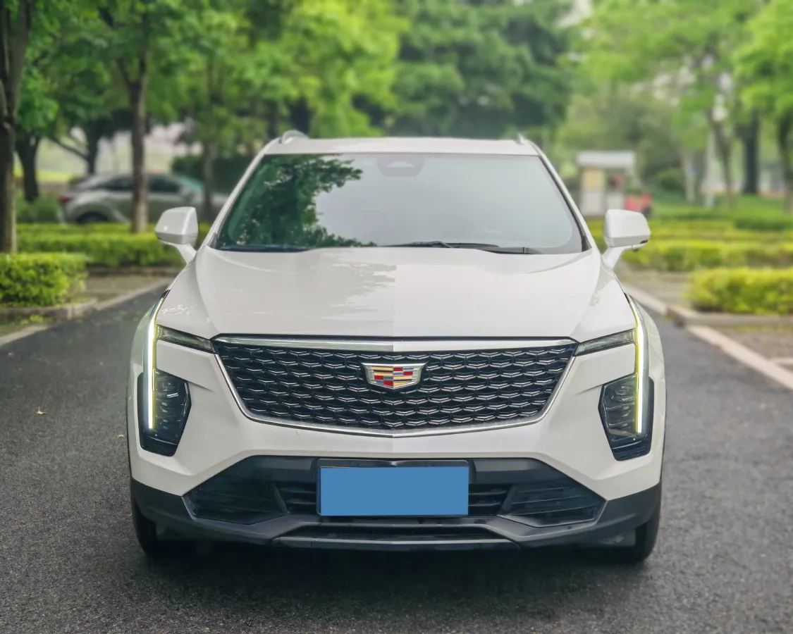 2024 Cadillac XT4 1.5T 211HP L4 9AT,autocango,china used car exporter,china ev exporter,chinese used car exporter,chinese used ev exporter
