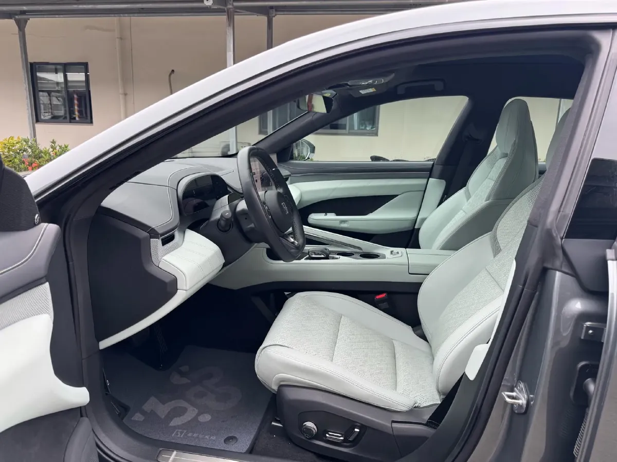 2024 Zeekr 001 BEV 95KWH,autocango,china used car exporter,china ev exporter,chinese used car exporter,chinese used ev exporter