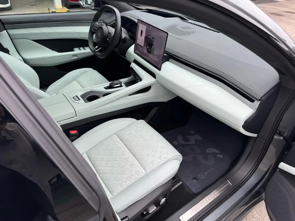 2024 Zeekr 001 BEV 95KWH,autocango,china used car exporter,china ev exporter,chinese used car exporter,chinese used ev exporter