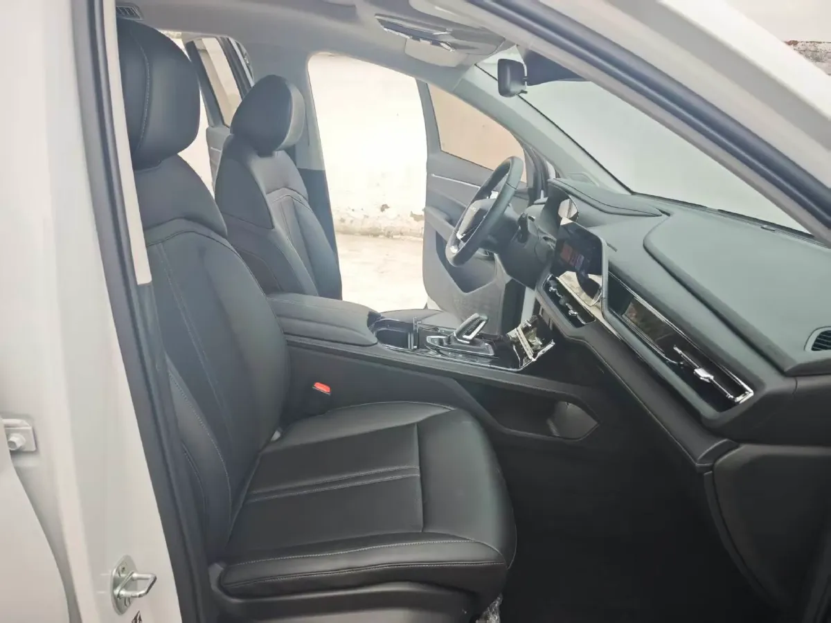 2022 WuLing KaiJie 1.5T 177HP L4 CVT,autocango,china used car exporter,china ev exporter,chinese used car exporter,chinese used ev exporter