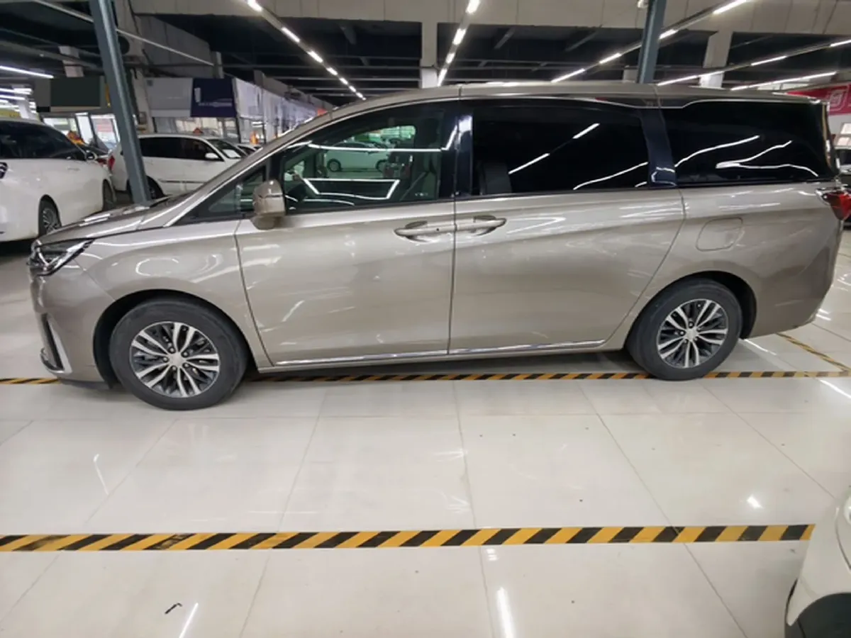 2023 Buick GL8 2.0T 237HP L4 9AT,autocango,china used car exporter,china ev exporter,chinese used car exporter,chinese used ev exporter
