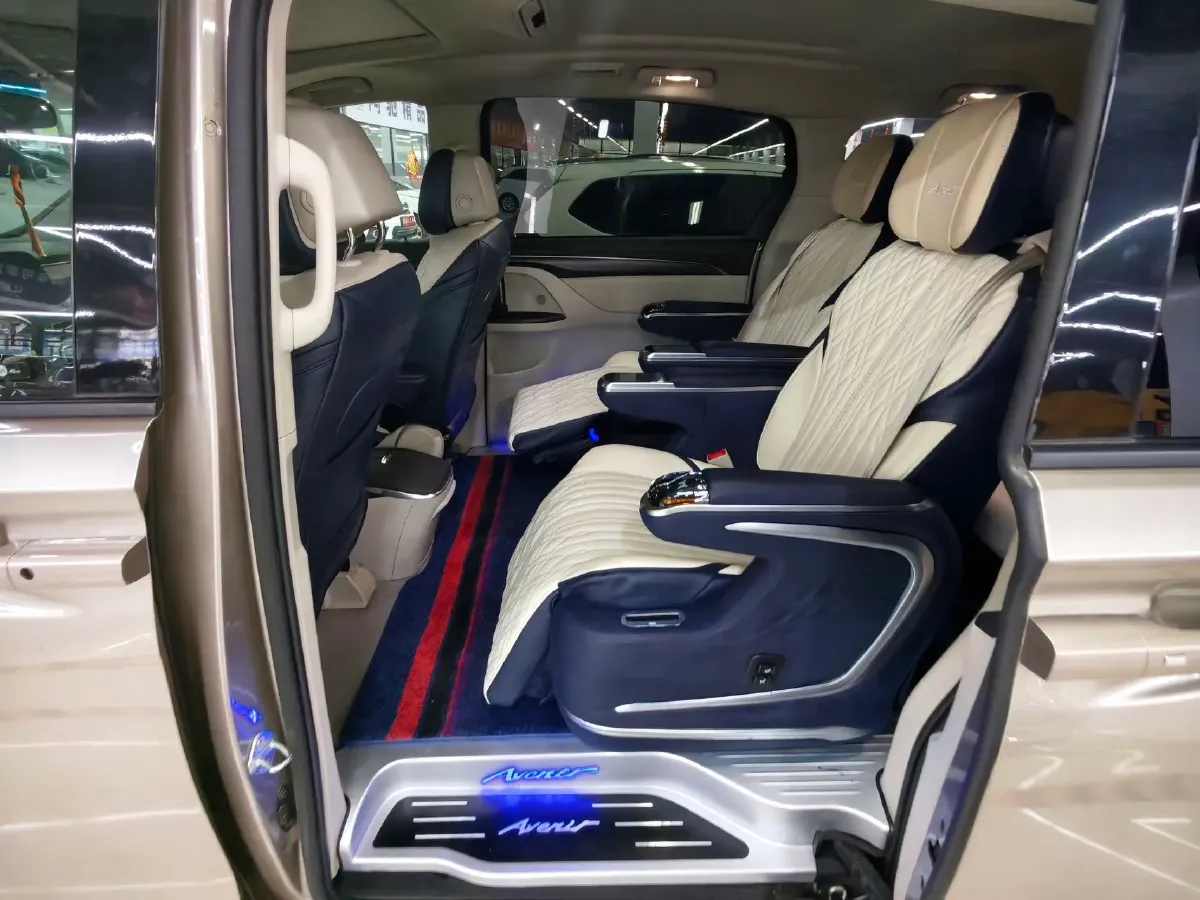 2023 Buick GL8 2.0T 237HP L4 9AT,autocango,china used car exporter,china ev exporter,chinese used car exporter,chinese used ev exporter