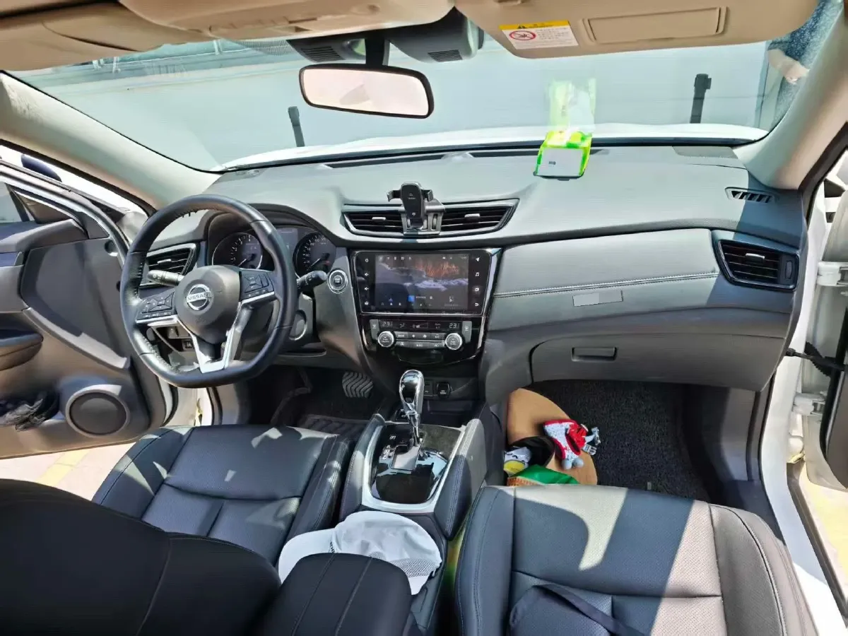 2023 Nissan X-Trail 2.0L 151HP L4 CVT,autocango,china used car exporter,china ev exporter,chinese used car exporter,chinese used ev exporter