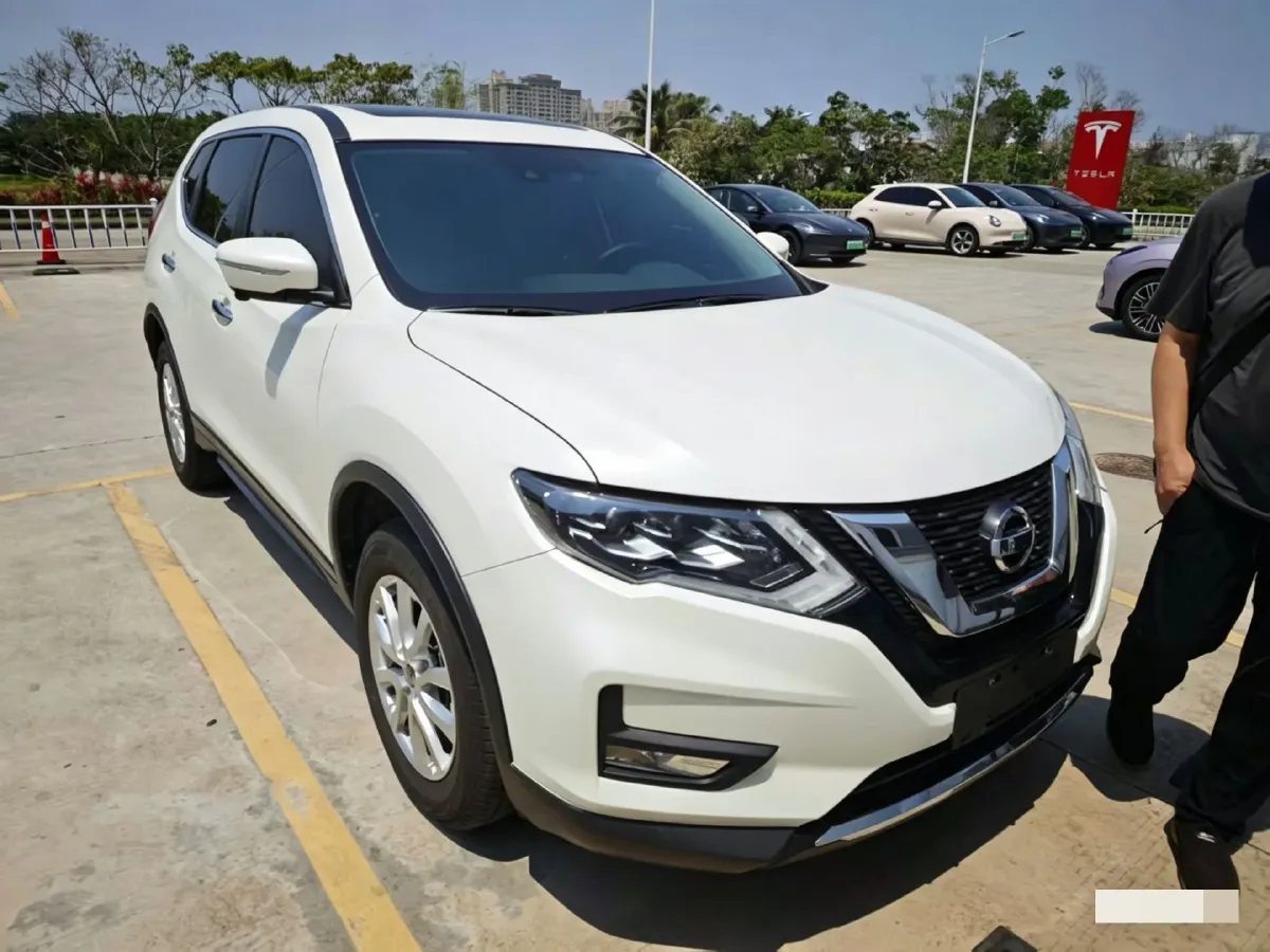 2023 Nissan X-Trail 2.0L 151HP L4 CVT,autocango,china used car exporter,china ev exporter,chinese used car exporter,chinese used ev exporter