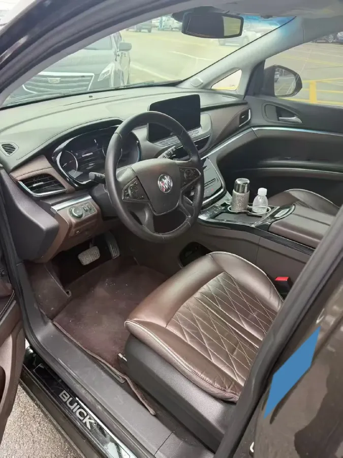 2022 Buick GL8 2.0T 237HP L4 9AT,autocango,china used car exporter,china ev exporter,chinese used car exporter,chinese used ev exporter