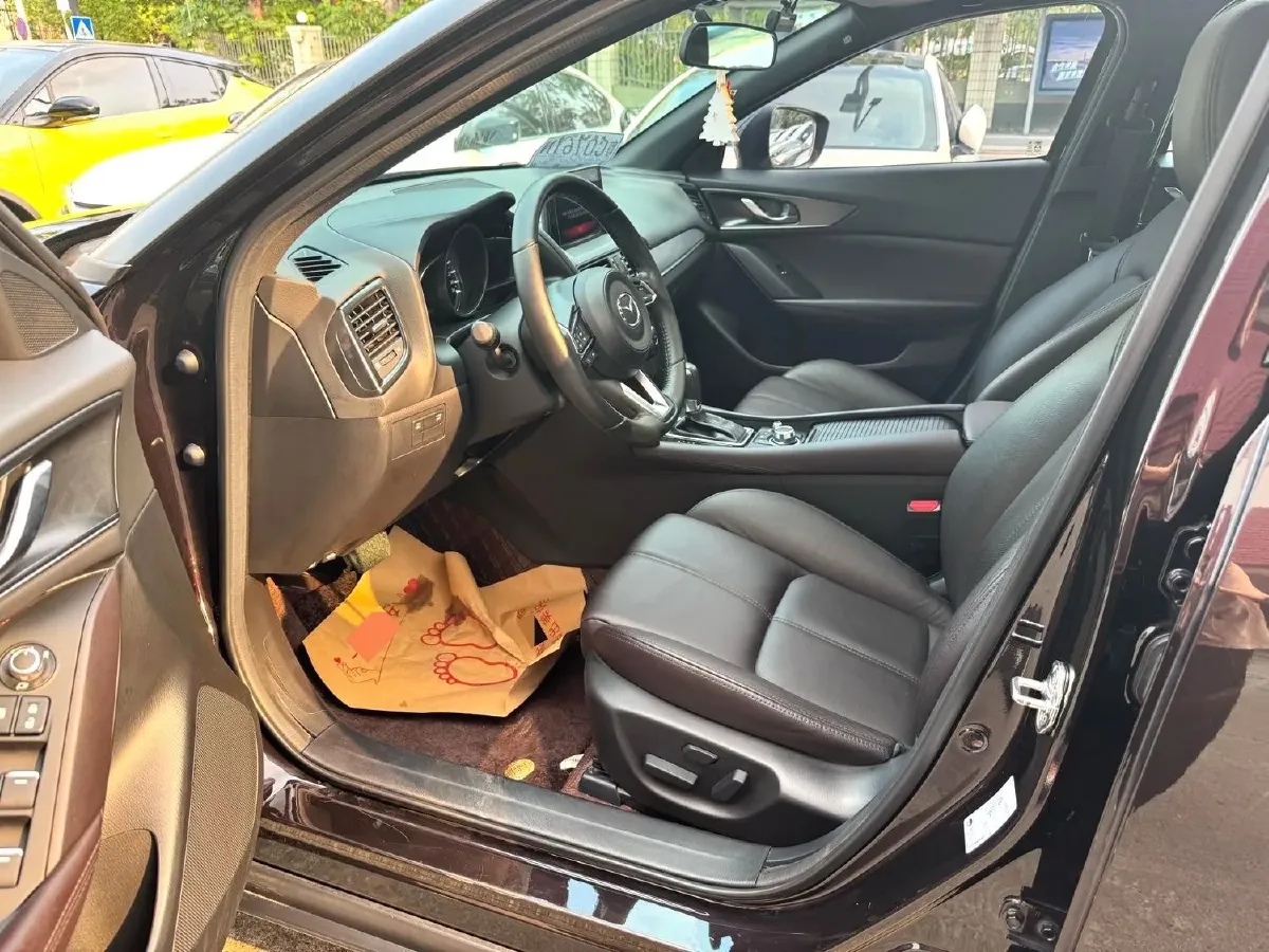 2020 Mazda CX-4 2.0L 158HP L4 6AT,autocango,china used car exporter,china ev exporter,chinese used car exporter,chinese used ev exporter