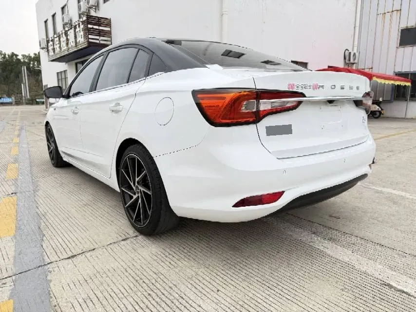 2019 Roewe i5 1.5L 120HP L4 5MT,autocango,china used car exporter,china ev exporter,chinese used car exporter,chinese used ev exporter