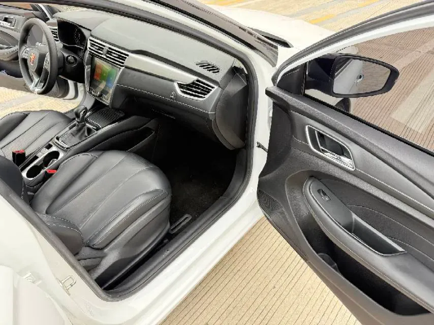 2019 Roewe i5 1.5L 120HP L4 5MT,autocango,china used car exporter,china ev exporter,chinese used car exporter,chinese used ev exporter