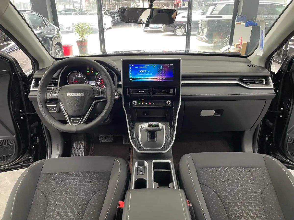 2023 Haval M6 1.5T 150HP L4 7DCT,autocango,china used car exporter,china ev exporter,chinese used car exporter,chinese used ev exporter