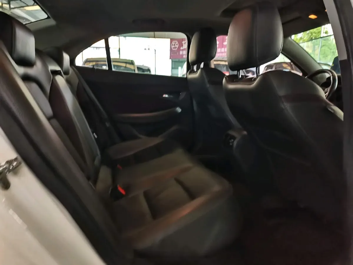 2018 Chevrolet Malibu 1.5T 170HP L4 6AT,autocango,china used car exporter,china ev exporter,chinese used car exporter,chinese used ev exporter