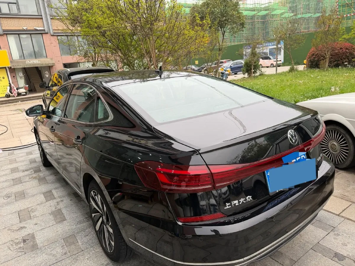2023 Volkswagen Passat 2.0T 186HP L4 7DCT,autocango,china used car exporter,china ev exporter,chinese used car exporter,chinese used ev exporter