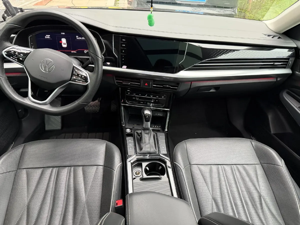 2023 Volkswagen Passat 2.0T 186HP L4 7DCT,autocango,china used car exporter,china ev exporter,chinese used car exporter,chinese used ev exporter