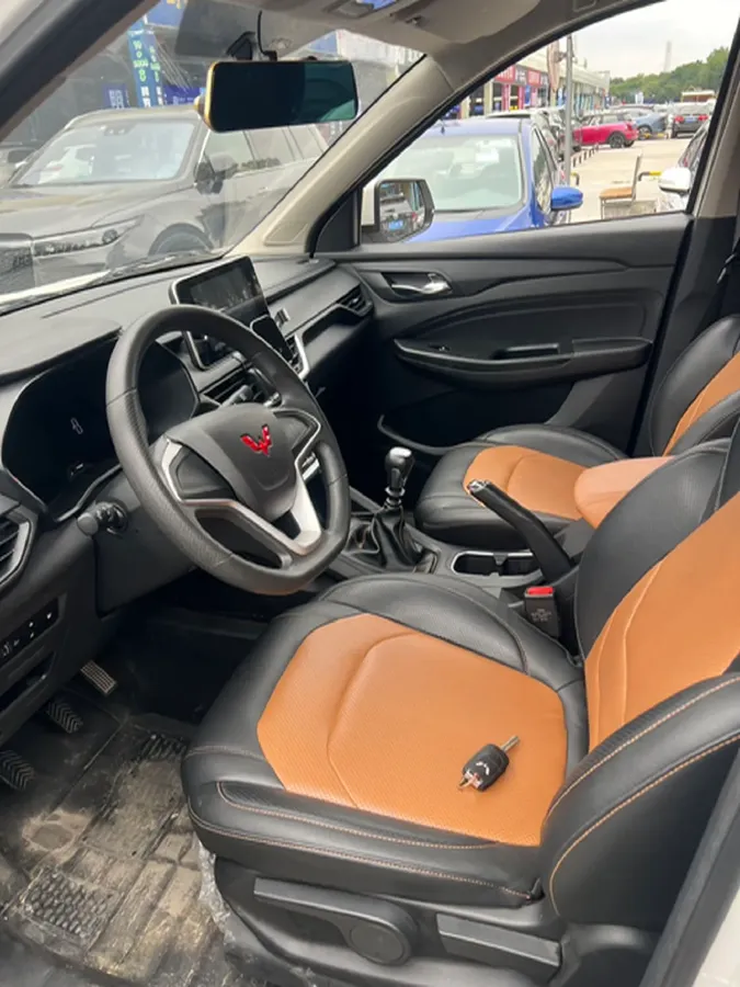 2019 WuLing HongGuang S3 1.5L 99HP L4 6MT,autocango,china used car exporter,china ev exporter,chinese used car exporter,chinese used ev exporter