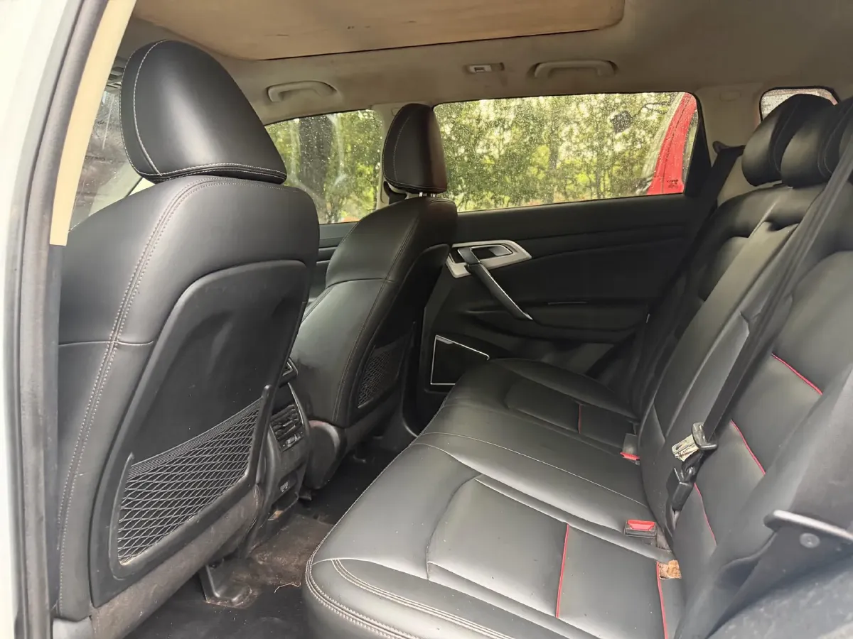 2020 Roewe i6 1.5T 169HP L4 7DCT,autocango,china used car exporter,china ev exporter,chinese used car exporter,chinese used ev exporter