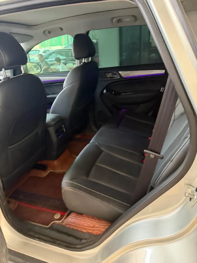 2020 Roewe i6 1.5T 169HP L4 7DCT,autocango,china used car exporter,china ev exporter,chinese used car exporter,chinese used ev exporter